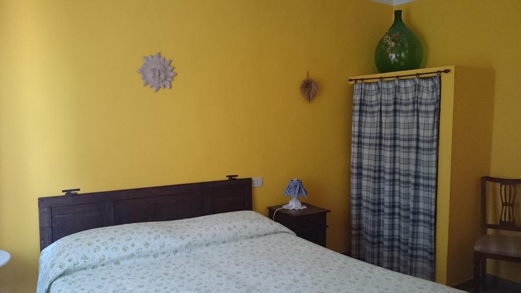 Il Casale Bed & Breakfast Поджибонси Екстериор снимка