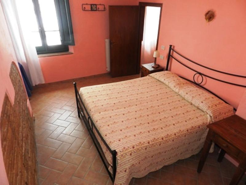Il Casale Bed & Breakfast Поджибонси Стая снимка