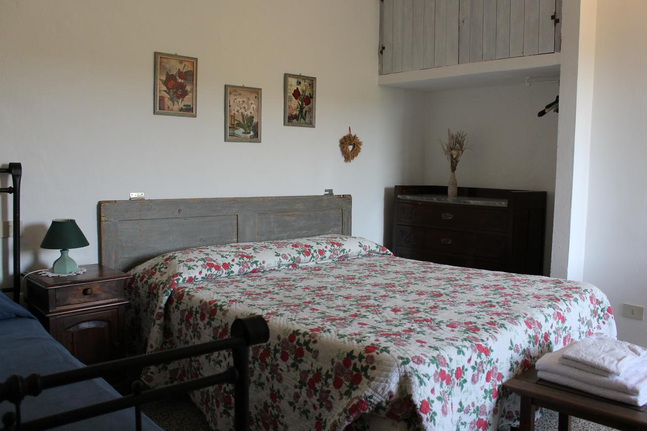 Il Casale Bed & Breakfast Поджибонси Екстериор снимка