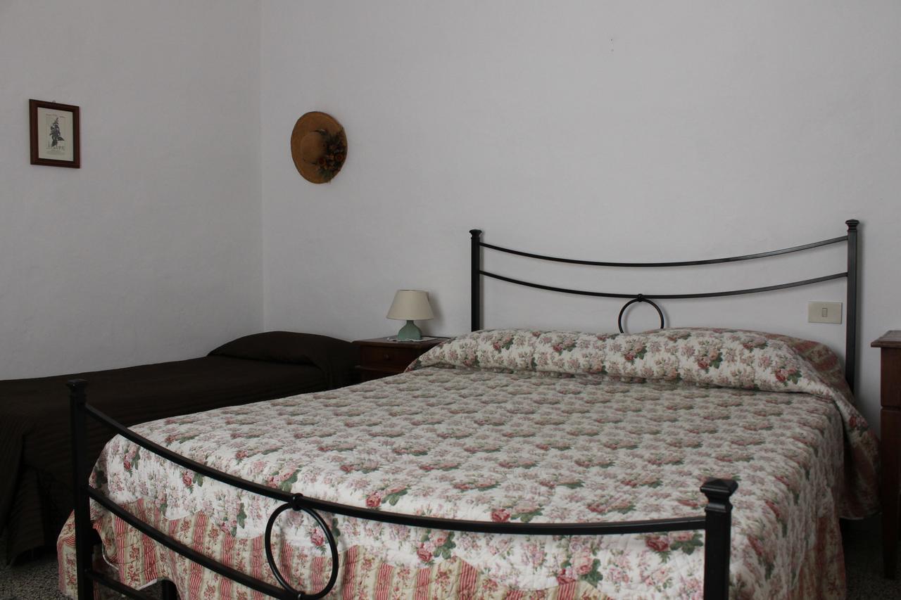 Il Casale Bed & Breakfast Поджибонси Екстериор снимка